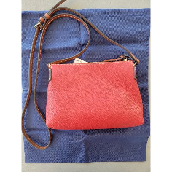 NWT Dooney & Bourke Ginger Pouchette Pebbled Grain Leather Red Crossbody Bag - Picture 3 of 12